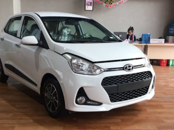 Xe 4 chỗ trắng đời mới